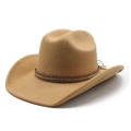 Khaki vilten cowboyhoed met decoratieve band met studs en gebogen rand in studio-opname - M (56-58cm) / camel