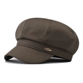 Détail de casquette gavroche marron en sergé avec plaque logo métallique dorée élégante - Taille unique / Noir