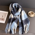 Bufanda gruesa de cuadros arcoíris con flecos largos y textura suave de punto de cachemira - Cuadros Azules