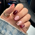 Unghie finte corte quadrate bordeaux con punte french e motivi a ciliegia - Stile Ciliegia Rosso Vino Francese (JP3933)