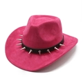 Détail d'un chapeau de cowboy en daim rose avec des clous argentés sur un bandeau noir - M (56-59cm) / Suédine Rose Vif