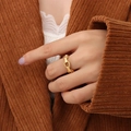 Anello a catena placcato oro 18K al dito indice con design minimale stile retrò - Taglia US 6 / Aperto Regolabile / Oro