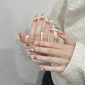 Faux ongles longs trapèze élégants avec roses 3D, perles et dentelle blanche fine - XS / Style Rose Rose en Relief 3D (1456 Cercueil Long)