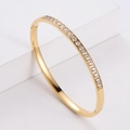 Bracciale rigido placcato oro con cristalli CNC su base geometrica bianca minimalista - Taglia 17 / Oro