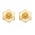 Pendientes de flores doradas con diseño calado de varias capas y detalles de perlas finas - A-Flor en Capas Huecas