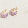 Chunky C-shaped gold-plated hoop earrings featuring lavender enamel ribbing - Light Purple