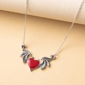 Collier gothique punk ailes de démon avec pendentif cœur rouge et chaîne argentée - Rouge