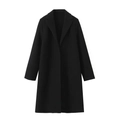 Détail d'un long manteau noir en mélange de laine avec revers et texture de tissu lisse - S / Noir