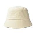 Sombrero de pescador minimalista de lona beige con ala cosida sobre fondo blanco puro - Estilo Con Pespuntes / Beige