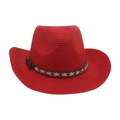 Chapeau de cowboy rouge en paille tressée avec bande décorative en cuir et boucle - Rouge
