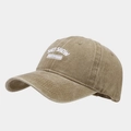 Détail de la broderie SHITSHOW SUPERVISOR sur casquette en coton délavé - Réglable / Kaki