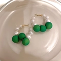Macro detail of retro round drop glaze earrings with green beads and white pearls - Silver Needle - Green Pearl Hoop