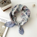 Chic light gray floral cotton linen scarf with blue daisy print and sheer corners - 55cm / Beige Daisy