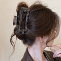 Pinza per capelli rettangolare vintage con stampa leopardata indossata da modella - 9# Fermaglio a artiglio-Grigio-Stile traforato tartarugato