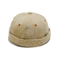 Detail of beige paisley docker cap with orange embroidered eyelets and canvas texture - M (56-58cm) / Khaki