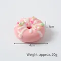 Miniature de donut rose de 4cm avec glaçage blanc et étoiles colorées pour DIY - Modèle uniquement / Donut Graffiti Rose