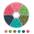 Set perline fai-da-te 6 colori con perle di vetro rosa, verdi e blu in scatola rotonda - Serie Rosso e Smeraldo (3mm) / 1900pz/Scatola