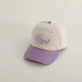 Détail d'une casquette de baseball en velours côtelé avec broderie Capd sur le devant - 52-54cm (3-8 Ans) / Violet