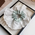 Chouchou en satin vert menthe élégant avec broderie florale en dentelle blanche - 45# Chouchou en dentelle blanche et satin vert menthe