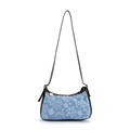 Hellblaue Denim Achseltasche mit weißem Blumenmuster und schwarzen Lederriemen - Rosenblau