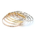 Set di bracciali rigidi in acciaio inossidabile in oro, argento e oro rosa con trama - Set Tricolore Inciso Radiale (KB99020-LO)
