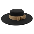 Dettaglio cappello in lana nera con nastro in raso dorato e decoro ad ape - M (56-58cm) / Nero