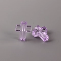Dettaglio di perline a croce viola trasparente con fori per la creazione di gioielli DIY - Viola