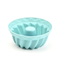 Hellblaue Silikon-Gugelhupfform mit gerippten Seiten für DIY-Kuchen und Backen - Minzgrün