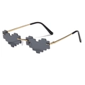 Lunettes de soleil cœur pixelisées avec monture dorée et verres gris tendance - Monture Dorée Verres Gris