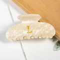 Pince à cheveux en acrylique blanc nacré avec lettre L dorée pailletée de 8,6 cm - Pince à Cheveux Crème Marbré Lettre L