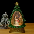 Dettaglio di una palla di neve a forma di albero di Natale con miniature di pupazzo e scoiattolo - Pupazzo di Neve con Scopa