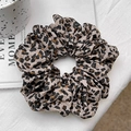 Classic leopard print scrunchie in brown and black tones with high elasticity - Scrunchie Style / Light Leopard