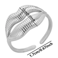 Dettaglio dell'anello a forma di labbra con misure di 1,1 cm di altezza e 1,7 cm di diametro - Argento