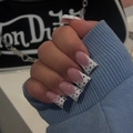 Extra wide flared duck feet press-on nails featuring French tips and polka dots - JP4293 Style