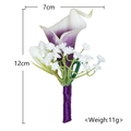 Lila Ansteckblume mit weißer Schleife, 12x7cm Blumenbrosche für Hochzeiten und Feste - Lila Calla Lilie Ansteckblume