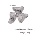 Guía de dimensiones del anillo floral plateado con diámetro de 17,4 mm y peso de 4,6 g - Color Acero