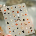 Halloween nagelstickers met gouden pompoenen, zwarte katten en spoken voor manicure decor - M-1288 Halloween Kleurrijke Gouden Reliëfstijl