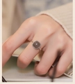 Retro-Silberring mit grauem quadratischem Edelstein und Perlenrand-Verzierung - Rauchiger Violetter Jade Stil-Offener Ring