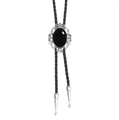 Bolo tie vintage con emblema de corona plateada y piedra negra ovalada en cordón de cuero - Negro Brillante