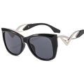 Damen Cat-Eye-Sonnenbrille mit schwarzem Rahmen und silbernen hohlen Metallbügeln - Schwarz Silberner Rahmen Graue Gläser