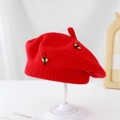 Béret rouge en tricot pour bébé avec broderie de cerises et bordure côtelée - 2-6 Ans (Extensible) / Sapin de Noël rouge