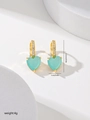 Boucles d'oreilles cœur vert clair avec finition dorée et zircons cubiques - Bleu lac