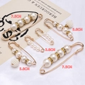 Golden waist pin set with white pearls and rhinestones in various sizes 3.8 to 7.5cm - Dangling Pearl Ball Combination