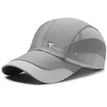 Berretto sportivo grigio in mesh ad asciugatura rapida con logo T outdoors laterale - Regolabile / Grigio