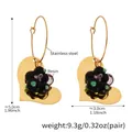 Especificaciones de tamaño para pendientes de corazón con medidas y acero inoxidable - Flor de resina negra corazón dorado