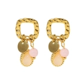 Orecchini pendenti martellati dorati con pietra naturale rosa e ciondoli in resina da donna - Pietra Goccia Rosa / Placcato Oro 18K