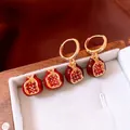 Orecchini a melograno vintage placcati oro 18K con smalto rosso e cristalli - Set di Orecchini Melograno (Bottone + Cerchi) - Placcati Oro