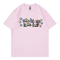 Rosa T-Shirt mit Rundhalsausschnitt und bunten Buchstaben Sternen für lässige Sommerlooks - Rosa