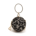 Borsa a sfera in pelliccia leopardata con manico ad anello diamantato e catena dorata - Nero