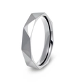 Anillo minimalista de acero de titanio plateado con facetas geométricas pulidas - US 6 / Plateado